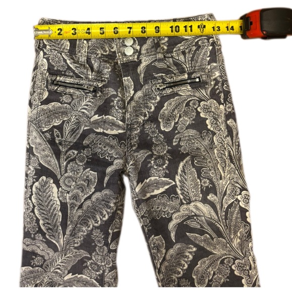 Pilcro Monochrome Leaf Print Flare Pants - Picture 12 of 15